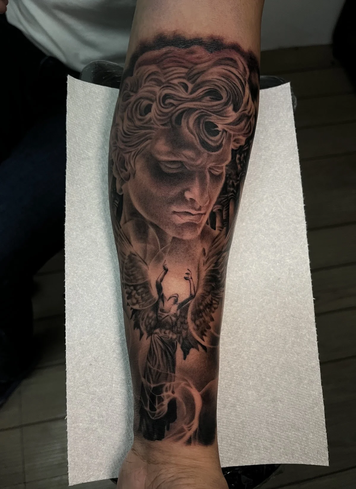 artist lucky tattoo tattoo shop in Binan