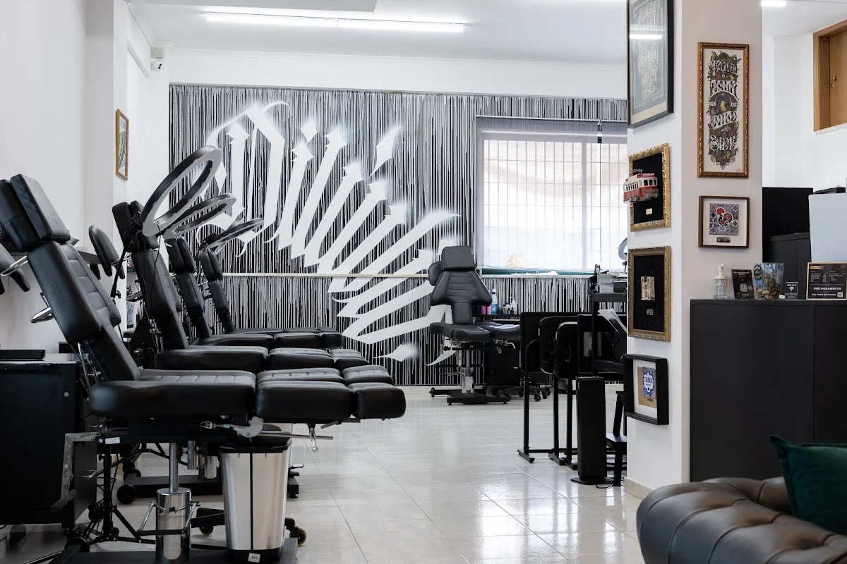 Dilúvio Tattoo Ubbo tattoo shop in Amadora