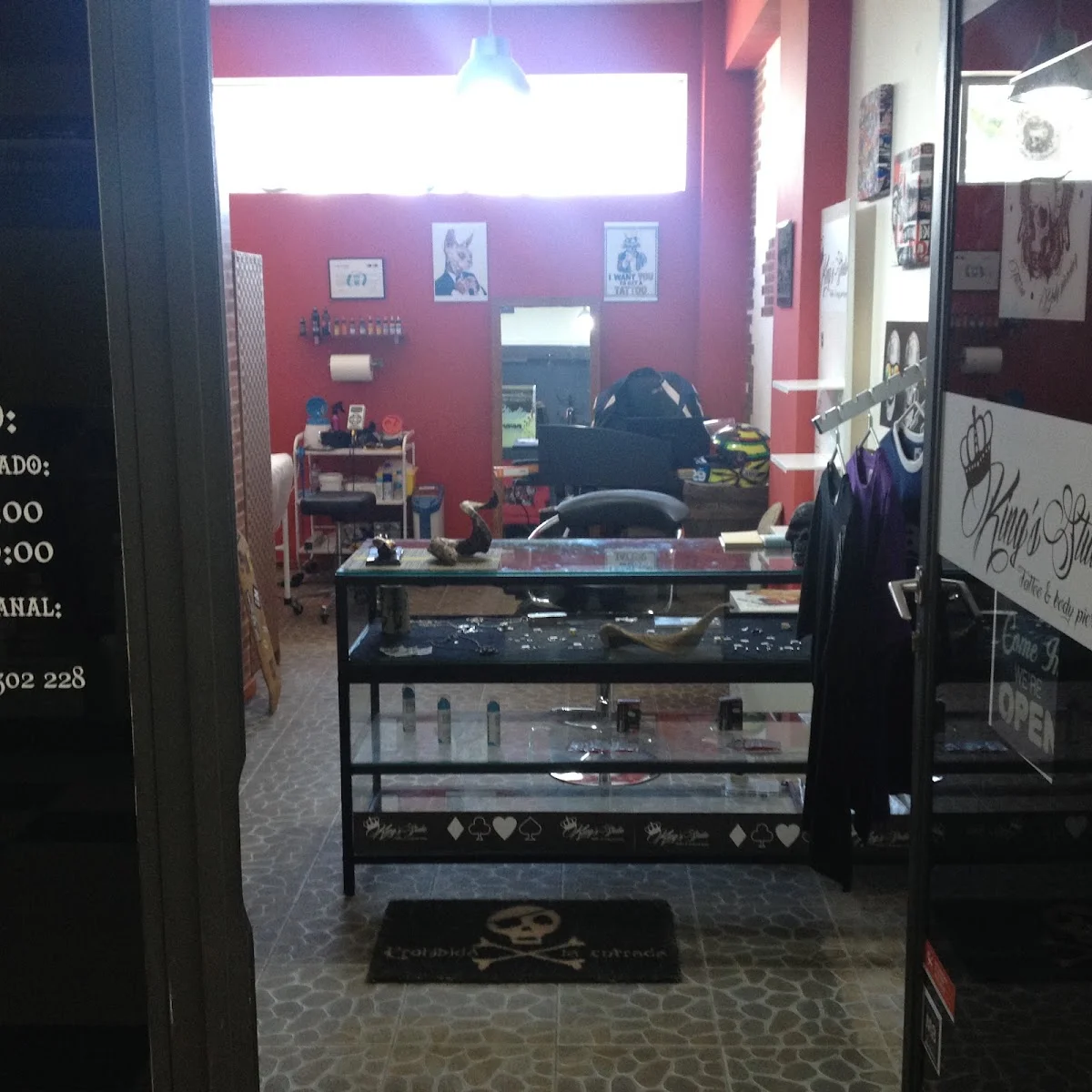 Kings Studio Tattoo E Body Piercing tattoo shop in Coimbra
