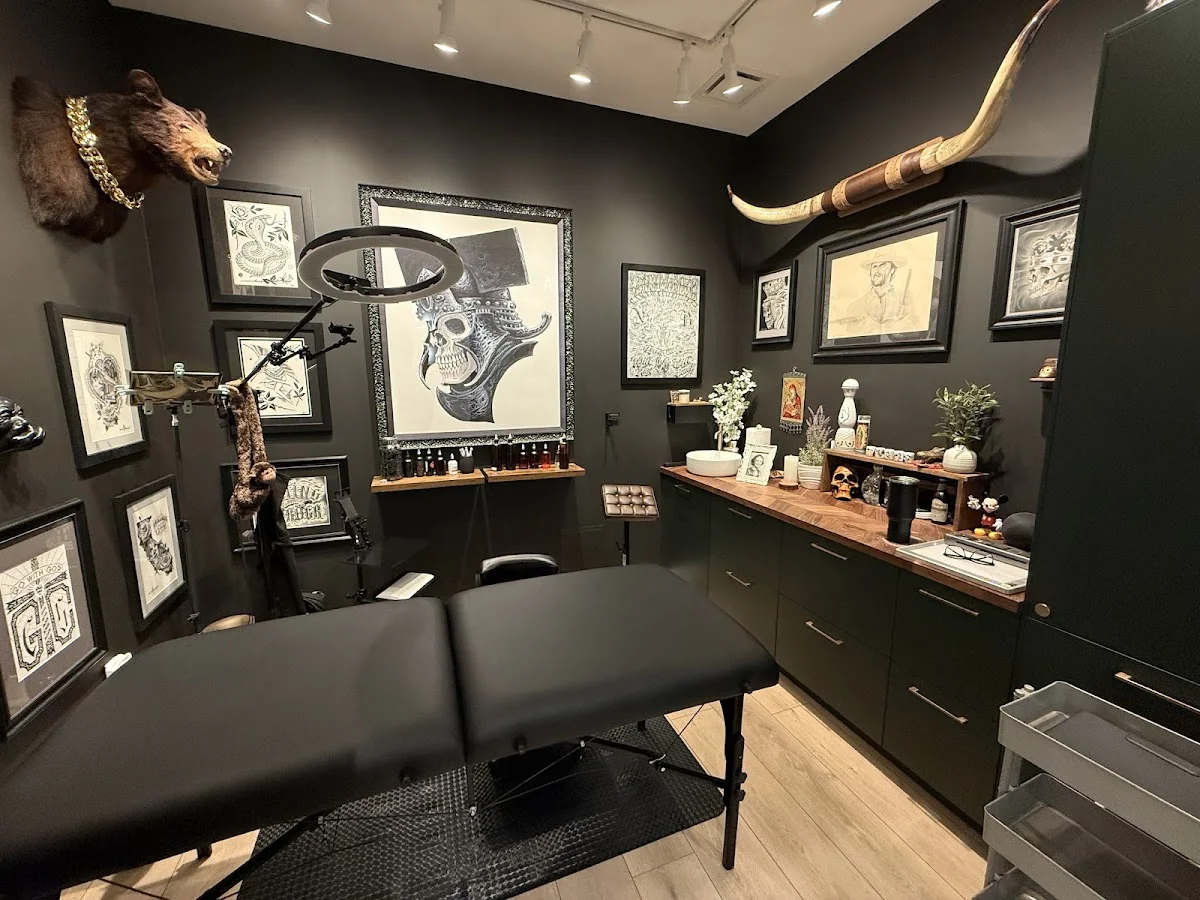 The golden egg tattoo studio photo