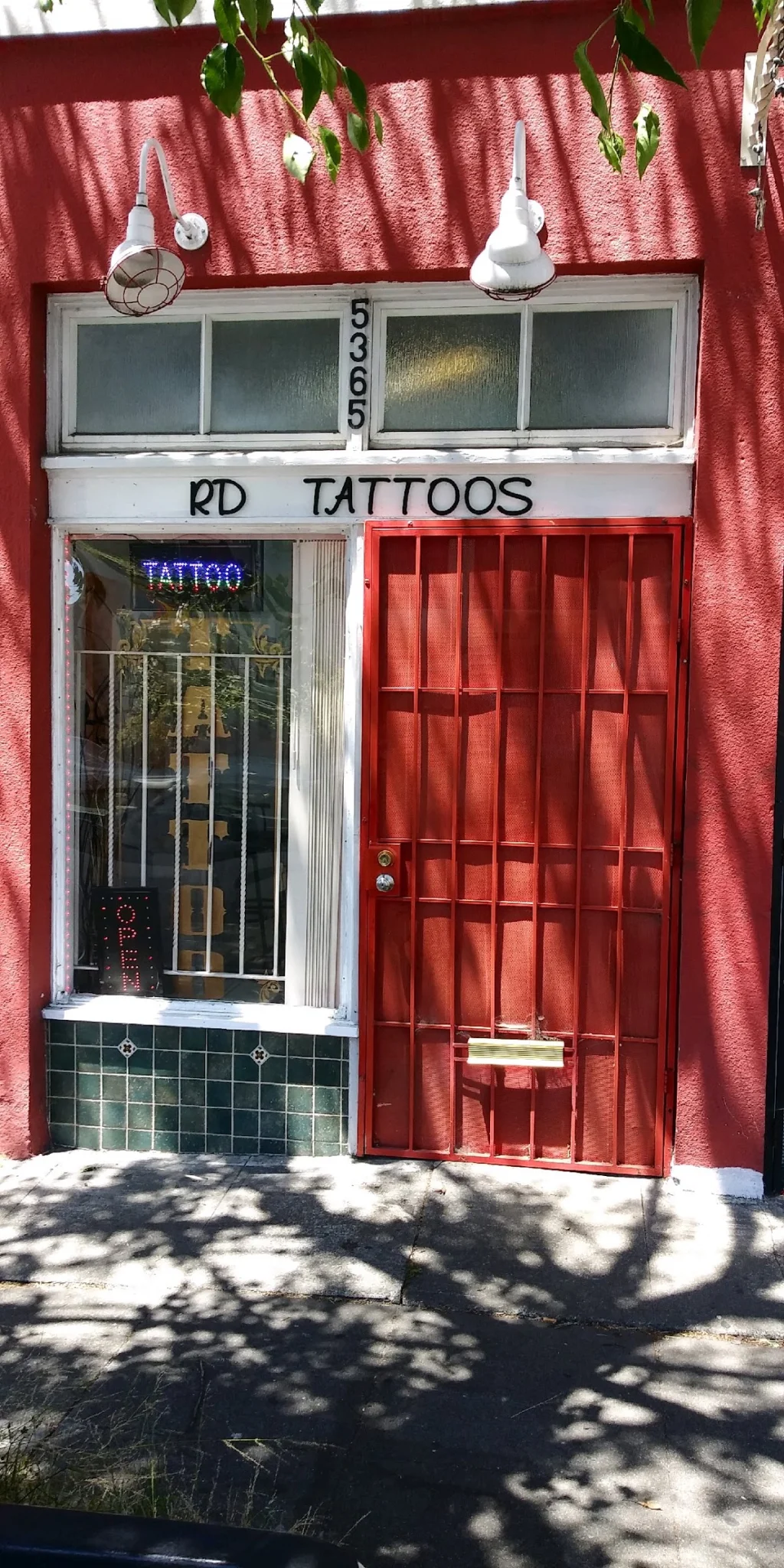 Rd Tattoo Shop tattoo shop in Oakland, CA