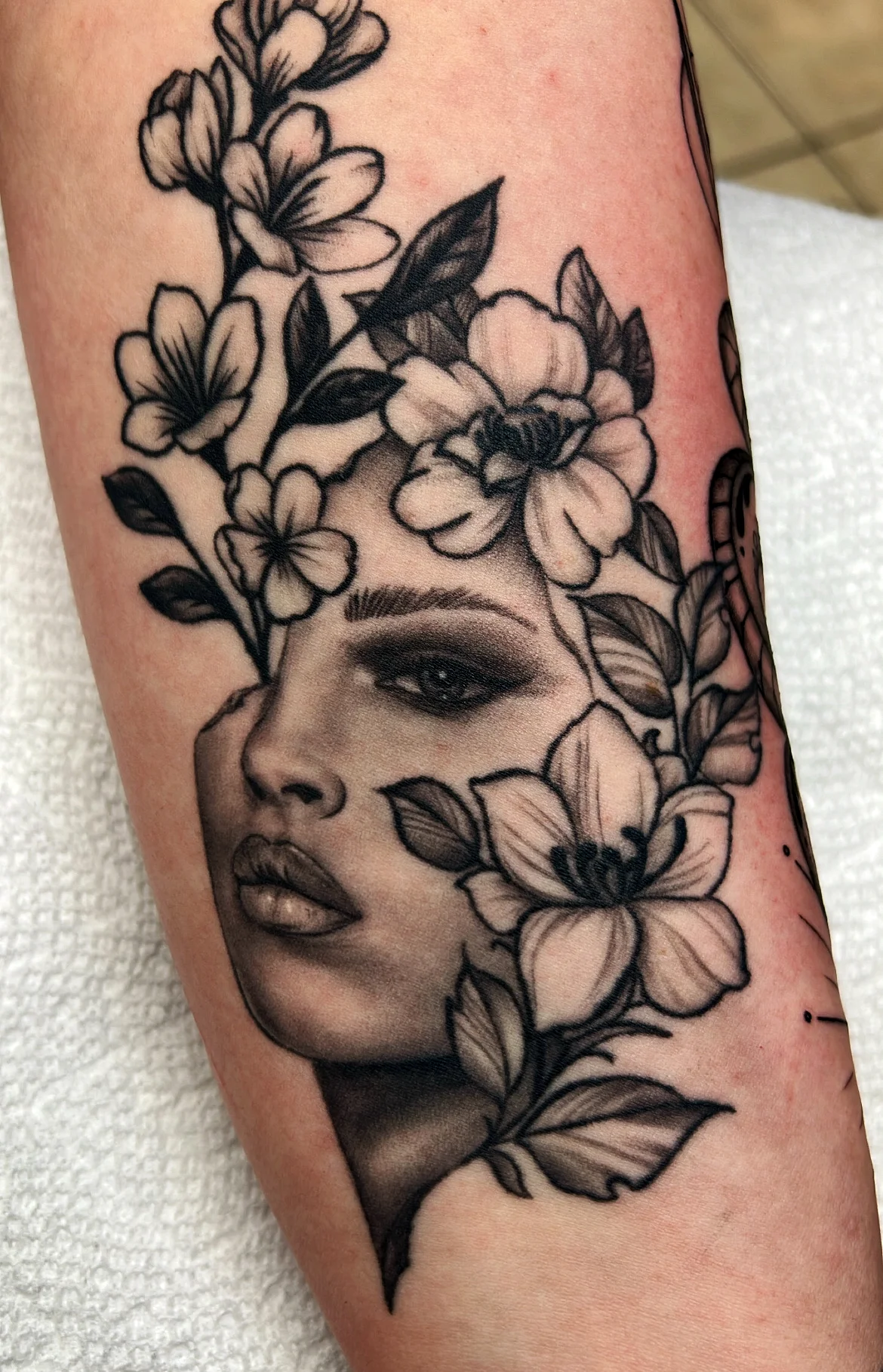 Supreme Canvas Tattoo photo