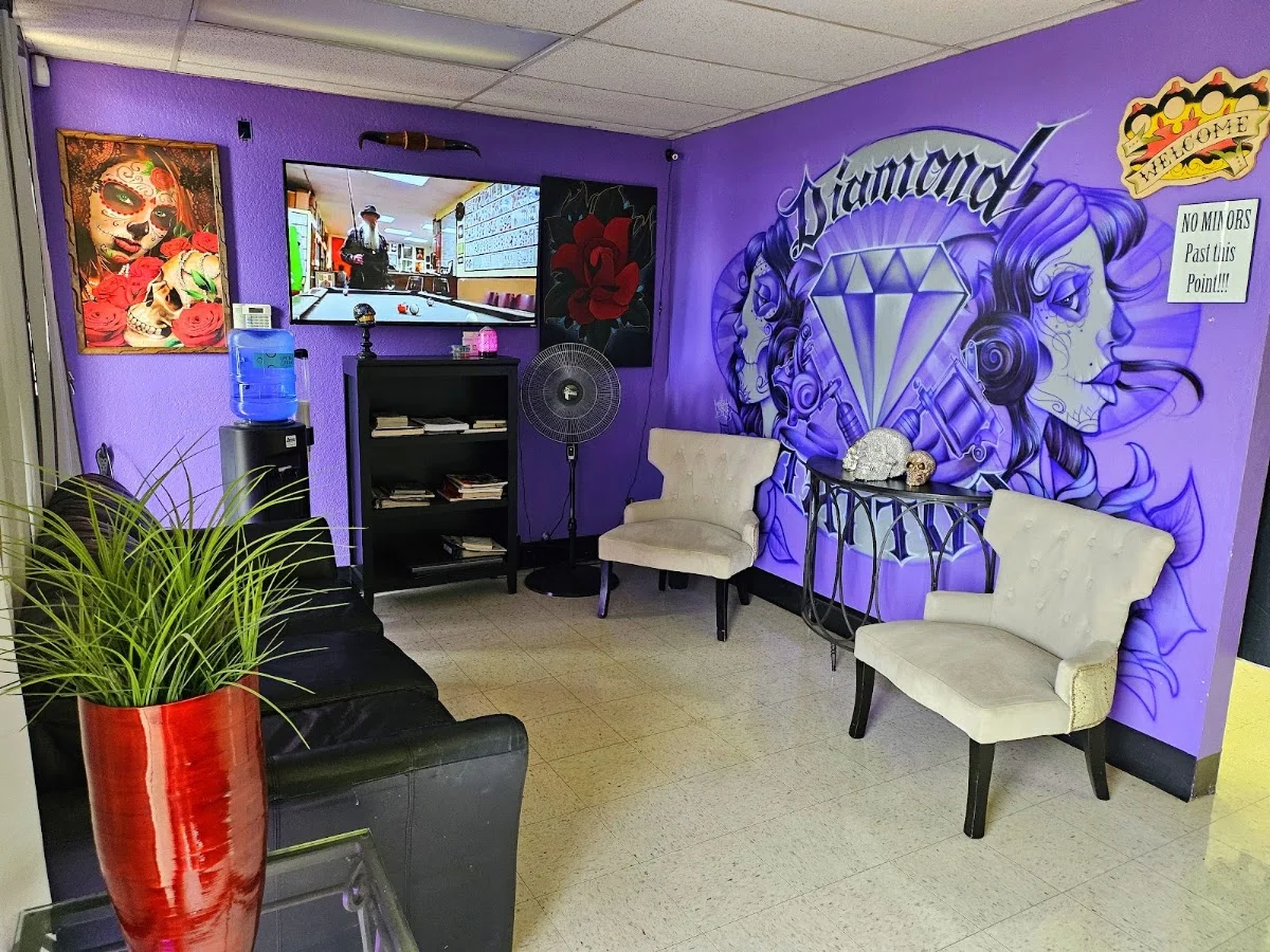 Diamond Tattoo & Custom Art photo