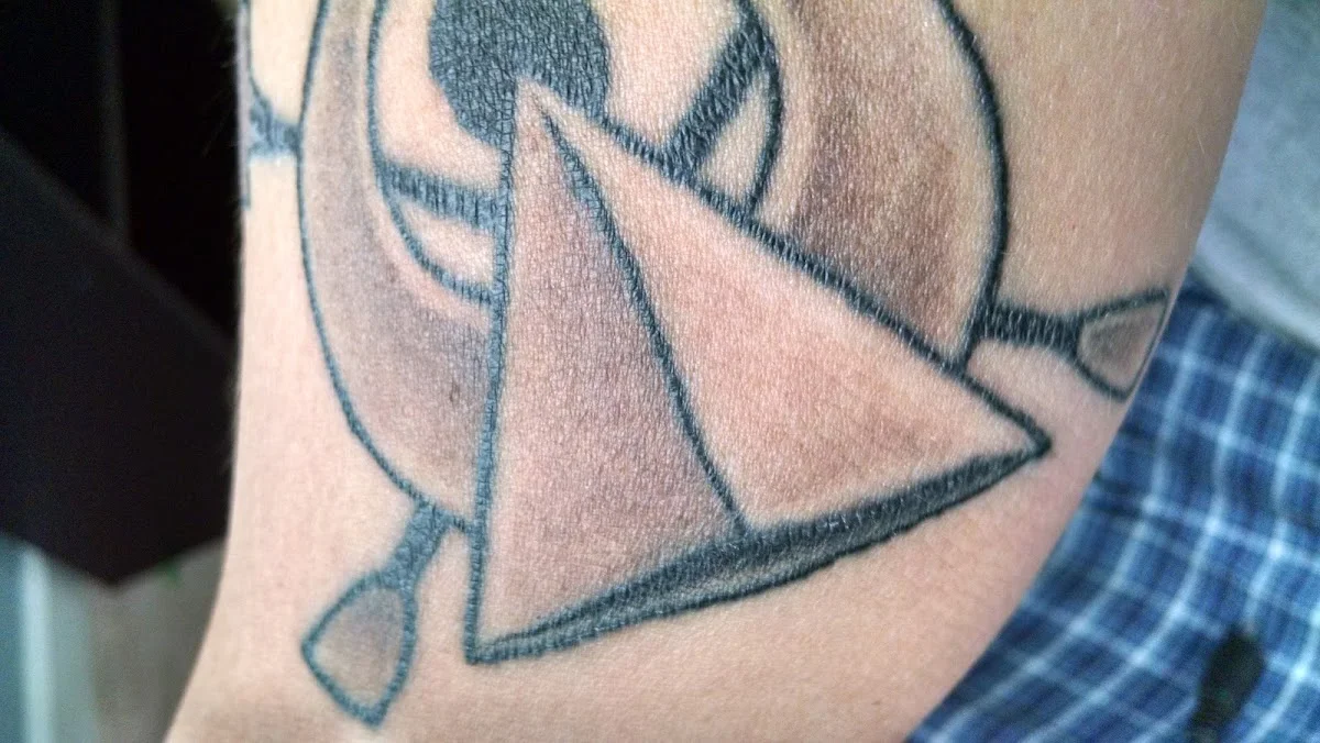 Green Light Tattoo photo