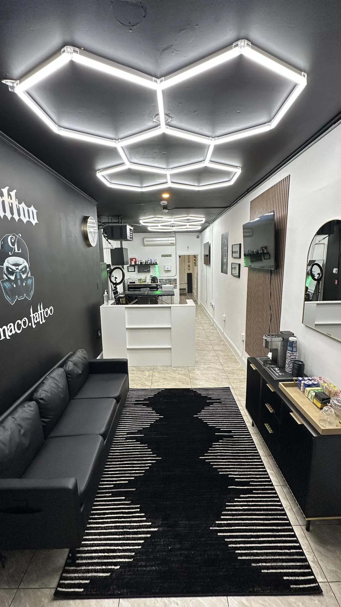 CL TATTOO tattoo shop in Bridgeport, CT