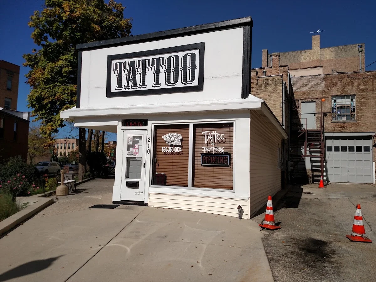 Bighead Tattoo tattoo shop in Elgin, IL