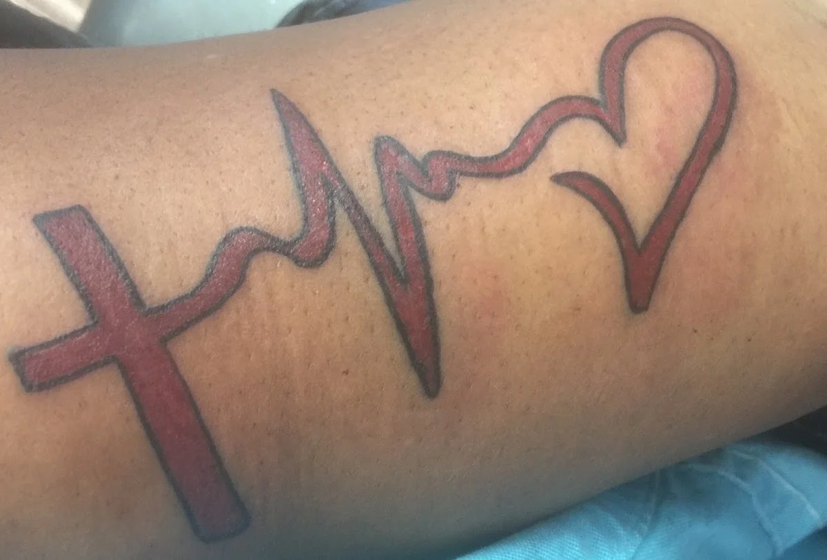 Grafic ink tattoo studio photo