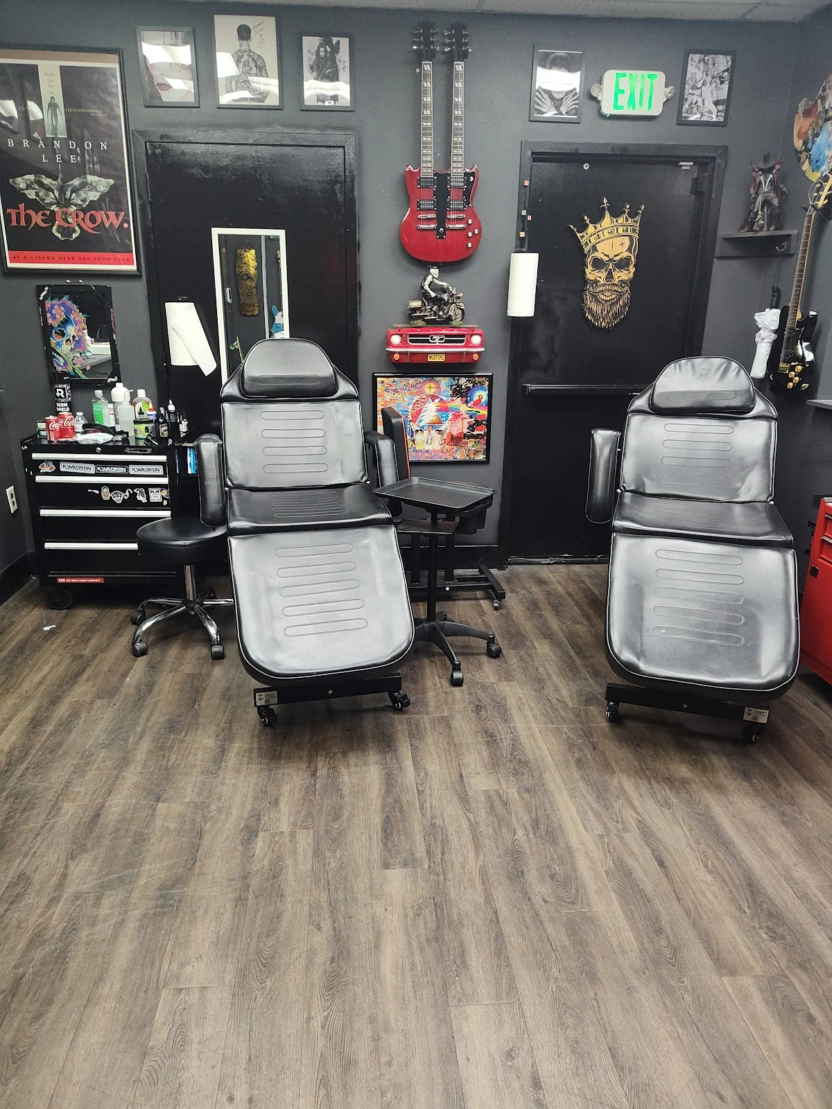 Razors Edge Tattoo And Piercing Studio photo