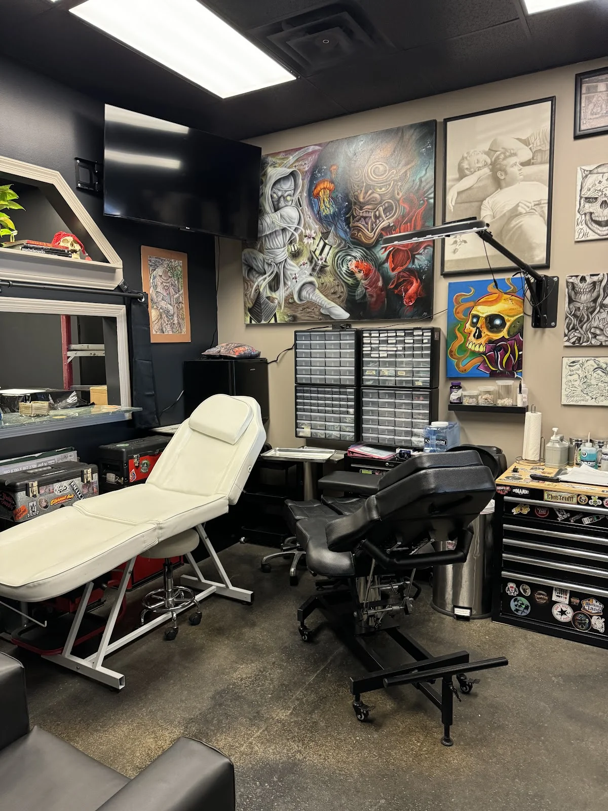 Elite Tattoo & Piercing Studio tattoo shop in St. Charles, MO