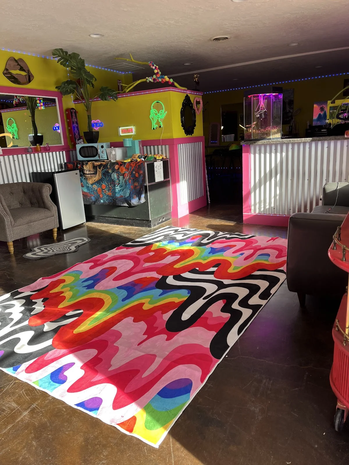 Neon Oak Tattoo Studio tattoo shop in Great Falls, MT