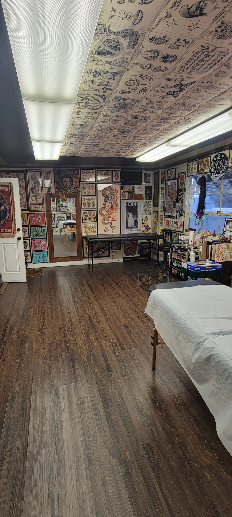 Electric Tradition Tattoo tattoo shop in Salem, OR