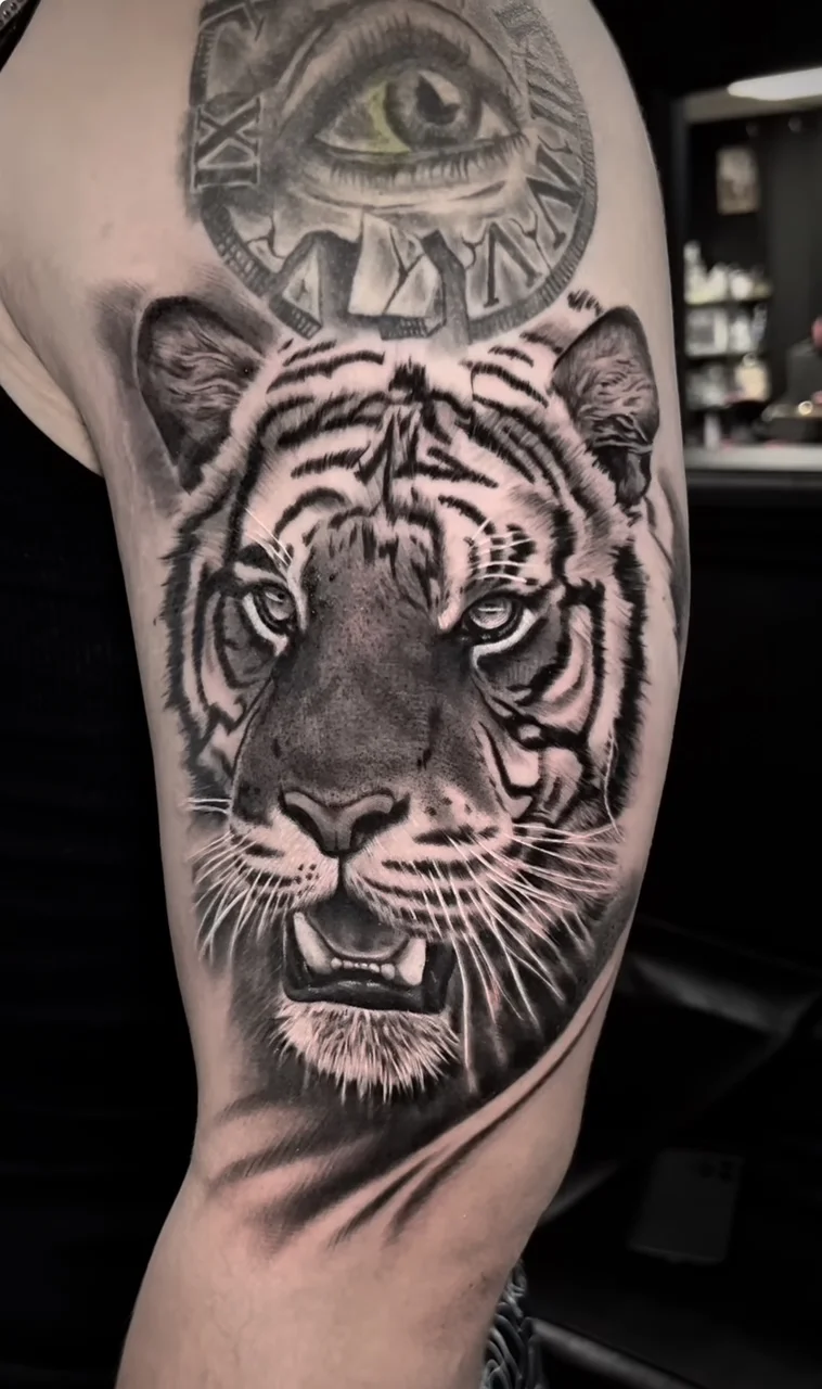 Black Water Tattoo Collective tattoo shop in Summerville, SC