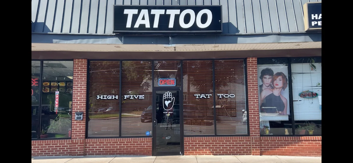 High Five Tattoo photo