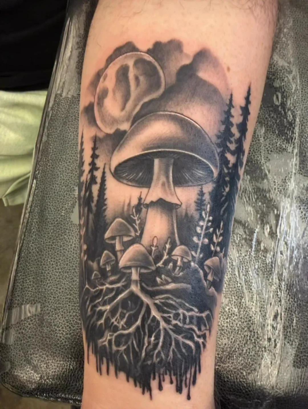 Lunar Tattoo & Piercing tattoo shop in Vancouver, WA