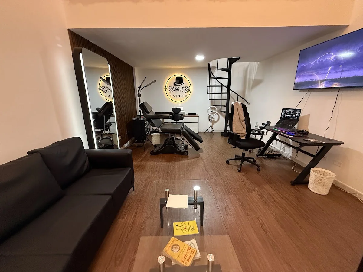 White Hat Tattoo Shop tattoo shop in Santo Domingo