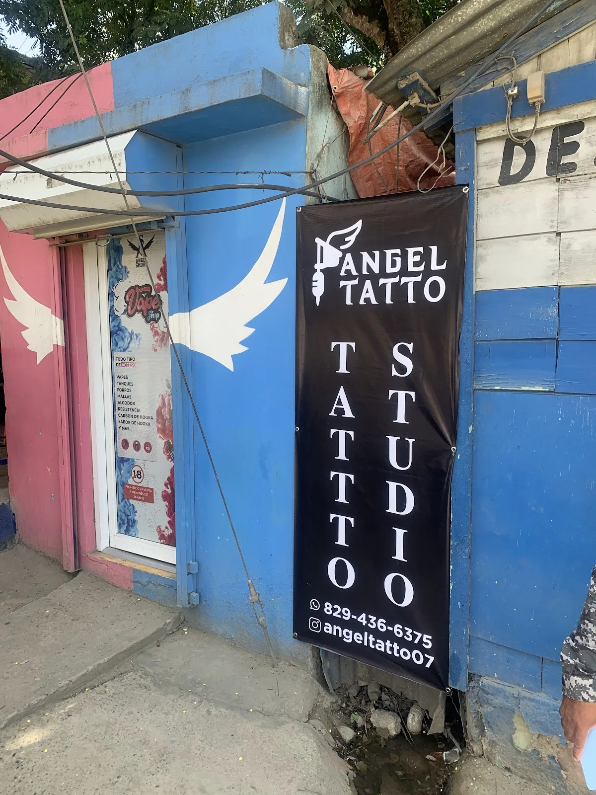 Angel Tattoo Estudió y Vape Shop tattoo shop in Santiago de los Caballeros