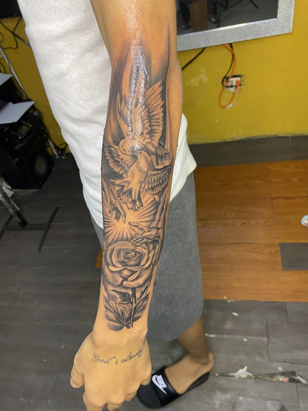 Algenitattoos tattoo shop in Santo Domingo Este